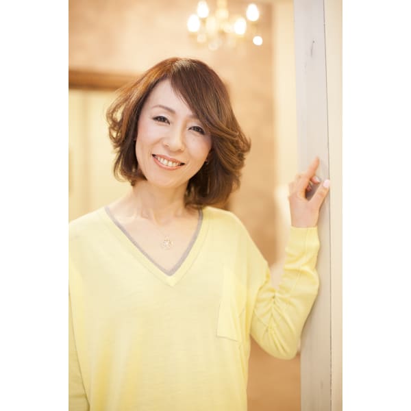 グレイカラー（白髪染め）+似合わせカット　