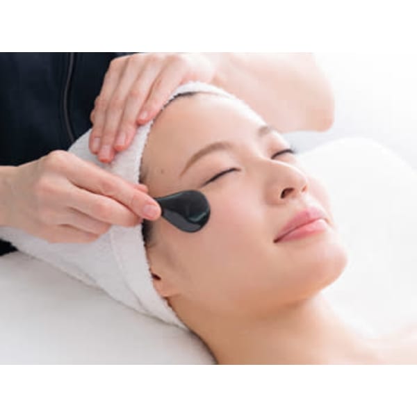 ★人気★目元クマ撃退＋毛穴汚れごっそり70分 ◆目元と毛穴のWケア