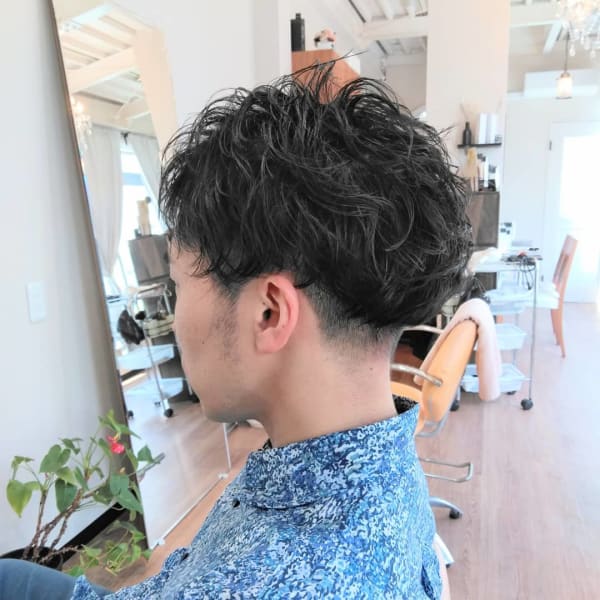 メンズ カット＋パーマ＋眉カット　￥9,900