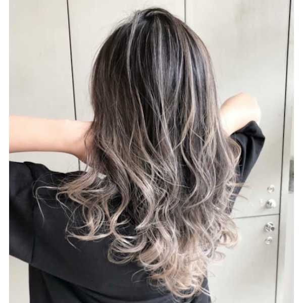 NEW【12月にご来店新規のお客様限定☆】カット+艶カラー+トリートメント