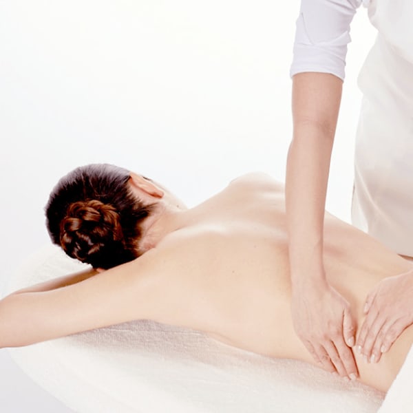 エステ部門総合 オリコン2年連続顧客満足度 1位 獲得 納得&お得な 4回セット