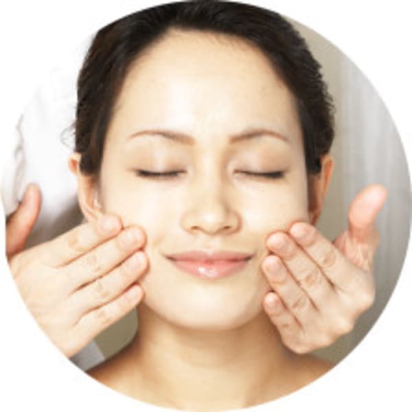 【小顔を目指す！】顔補正コース（25分）