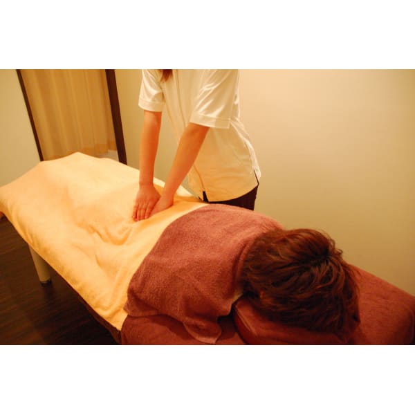 ほぐし屋本舗 ホグシヤホンポ のメニュー情報 リラク マッサージサロンを予約するなら楽天ビューティ