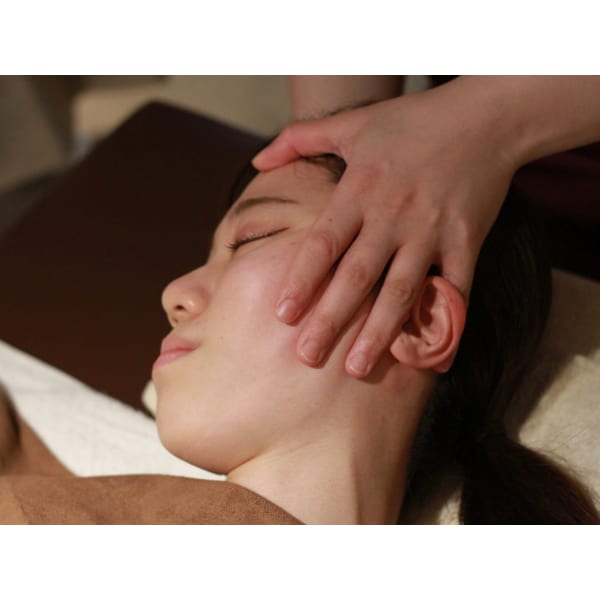 大人気　小顔矯正+猫背矯正or骨盤矯正60分　スタッフ指名　日野　田中　お選びください