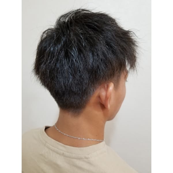 【メンズ新規限定】カット+パーマORツイストパーマORツイストスパイラルパーマ ￥8980