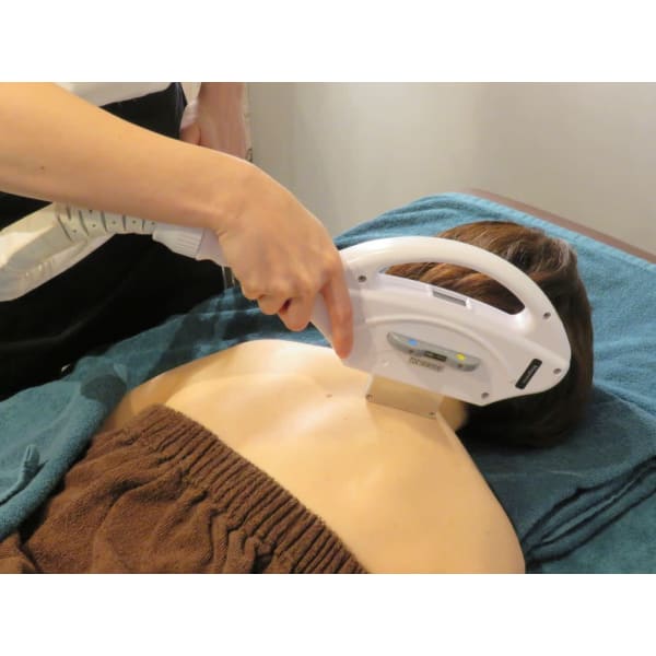 【背中全体・顏・ひじ下・ひざ下】選んでください　新機種脱毛！痛くない・熱くない・早い！