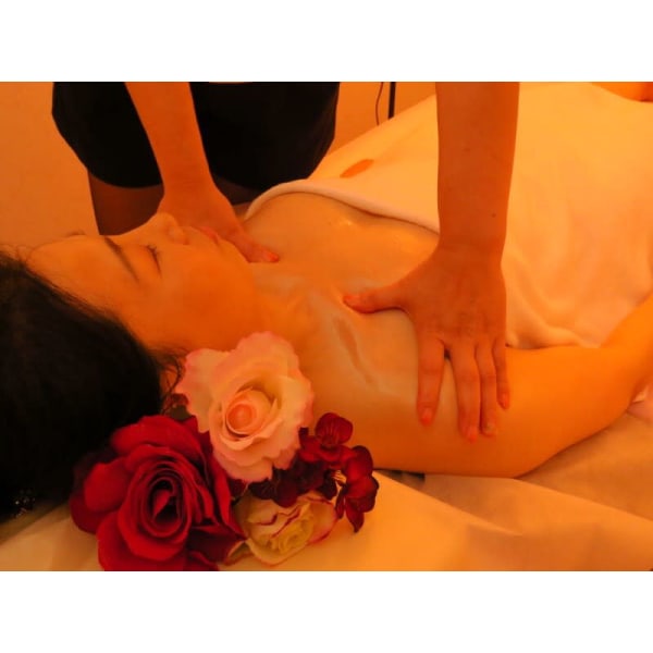 【全身とろける4種から選べるアロマの香り♪】アロマリンパオイル 40分