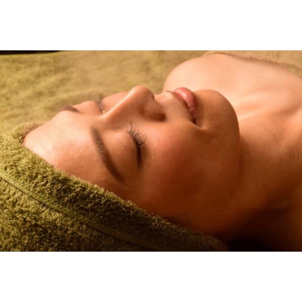 大人気♪ 『顔全体のWAX脱毛』 お試し1回 