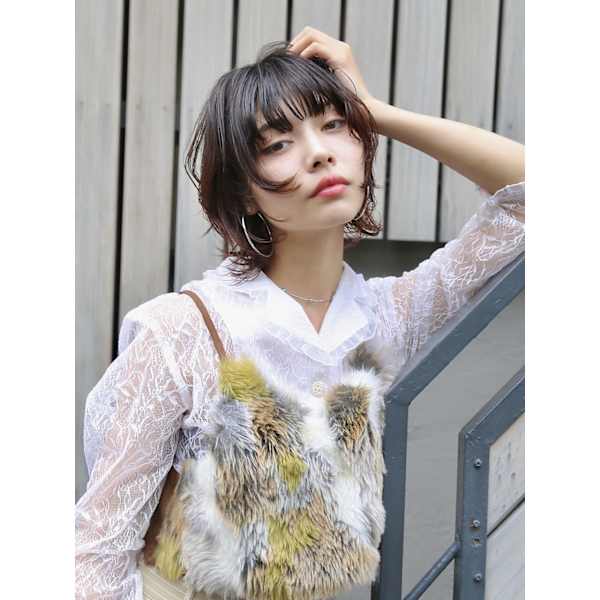 耳かけ小顔大人ショートウルフハンサムショート