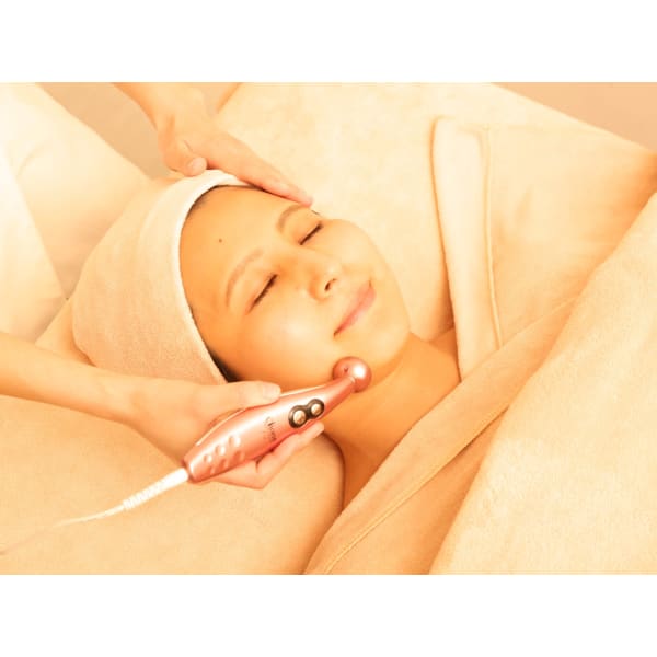 "人気No１"毛穴ごと肌印象を全て変える120分【毛穴洗浄/ピーリング】