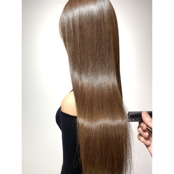 【これまでにないツヤ・透明感・ダメージレス体験を】カット+イノアカラー