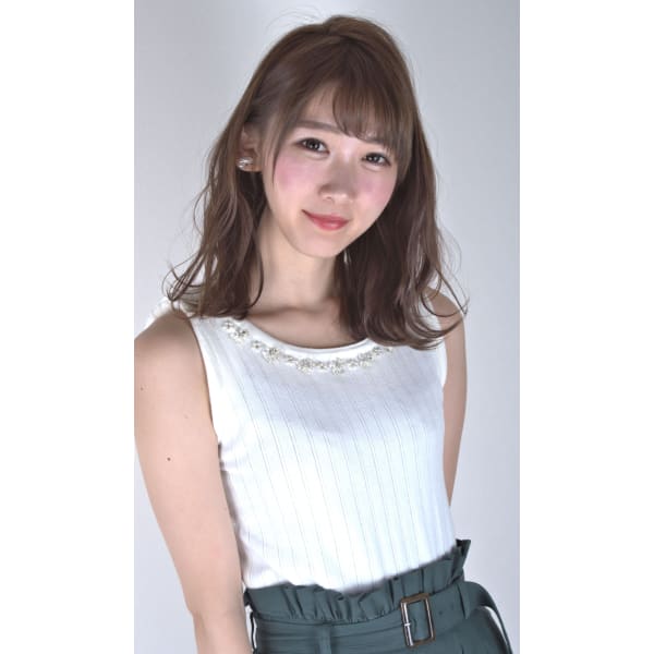 【オイル主成分カラー】 デザインカット+オイルグロスカラー(長さ肩上)+クイックトリートメント