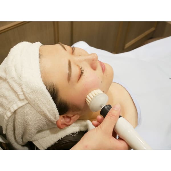 【選べるエステ】美肌シェービング＋ブラキシorオイルフェイシャル　60分