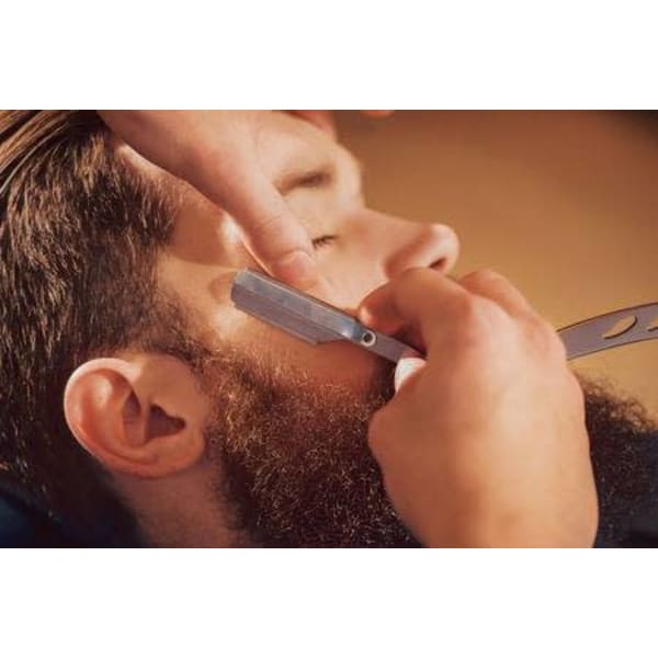 【男の身だしなみ】シェービング＋眉毛カット＋炭酸パック￥2,500