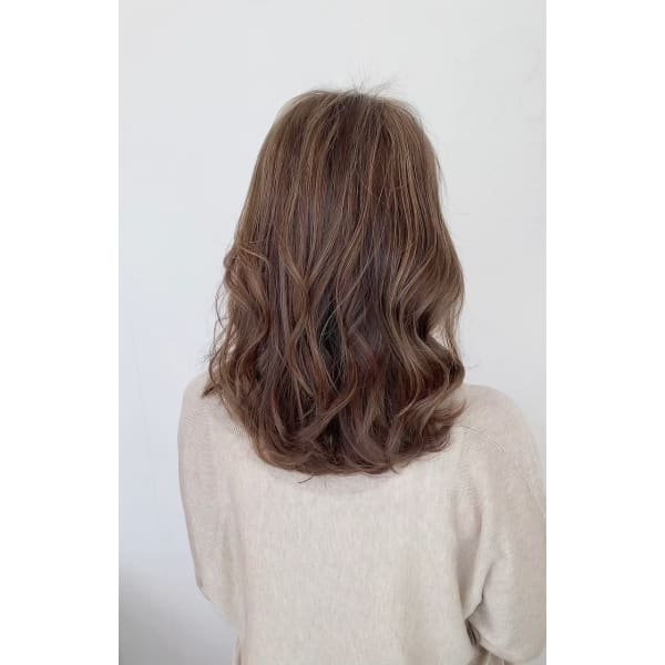 新規限定　平日限定 ファッションカラー で白髪染めカラー￥5500