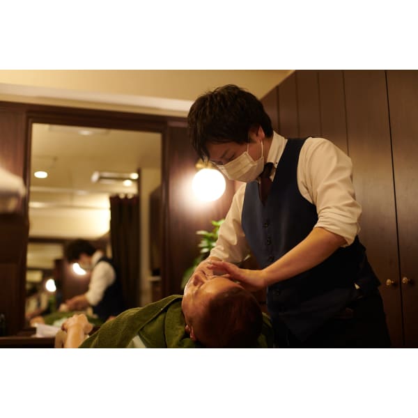 【ヘアカット（シェービング付き）コース¥7700→¥6600】　シェービング<理容室>