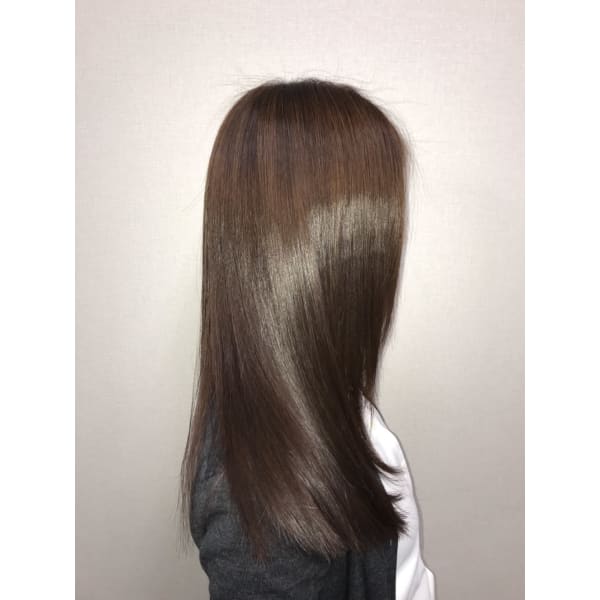 カット＋艶カラー＋最高級レルミストリートメント￥12650