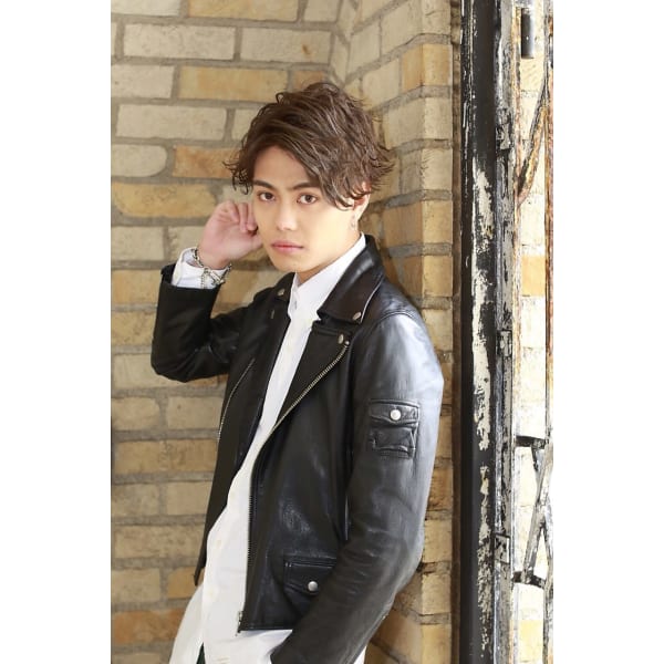 新規メンズ限定　カット+ポイントパーマorダウンパーマ　￥4980