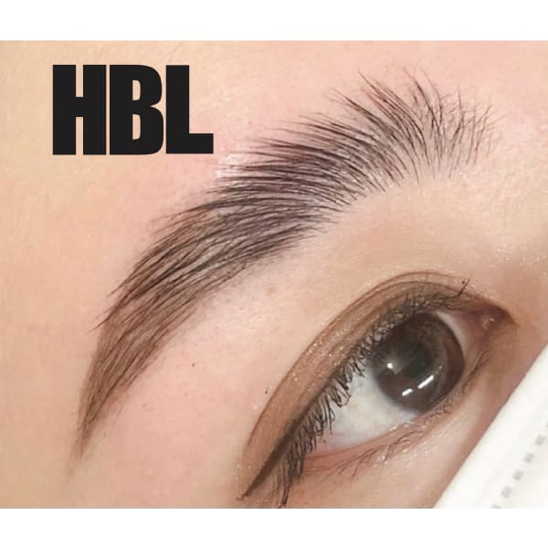 【ナチュラル自眉】ハリウッドブロウリフト(眉パーマ+WAX+眉メイク)¥6600