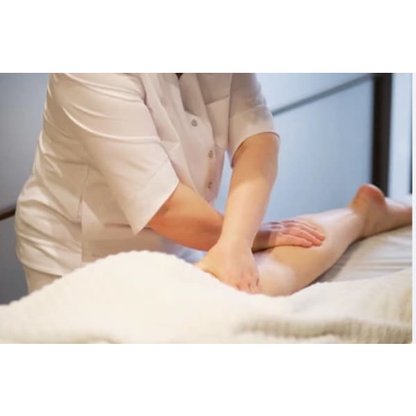 ネット予約限定、高技術×女性施術】★全身アロマリンパ+美脚+ヘッドスパ★60分