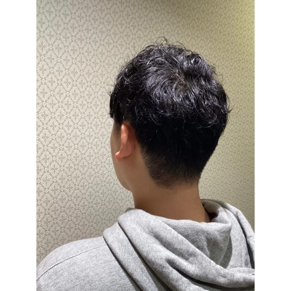 MEN'S専用Gエイジングコース【ゴールド(本格)/70分】カット＋眉カット込み