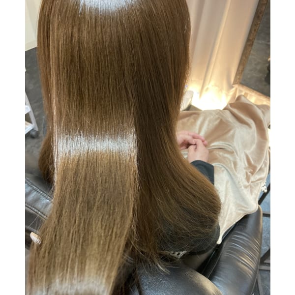 自然で柔らかな手触り☆カット＋縮毛矯正＋話題ホームケア付き