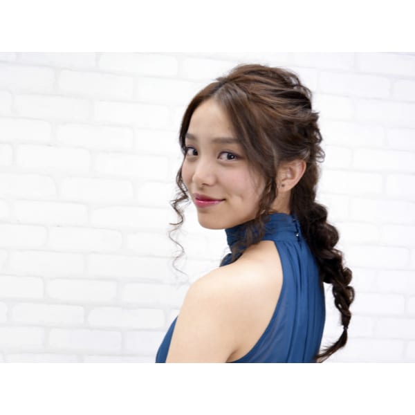 【 ヘアセット 平日13~16時 <最終受付 15時30分> 】