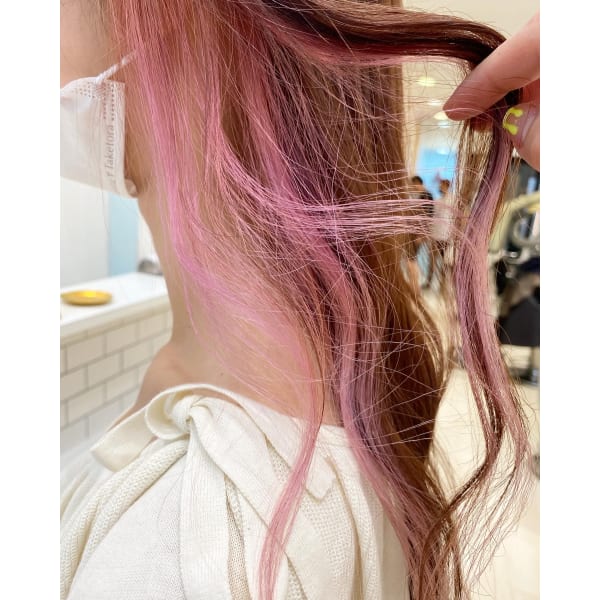 【オシャレ女子度UP】小顔カット＋艶カラー＋インナーカラー￥13500