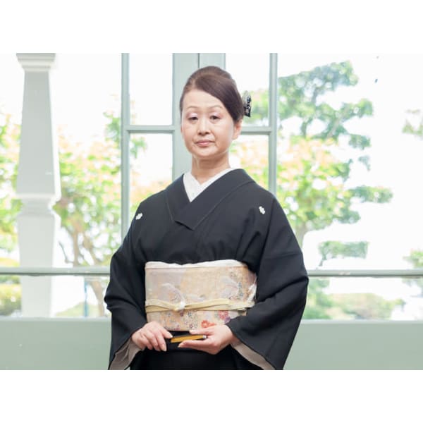 留袖着付　¥5,500 (電話予約のみ)