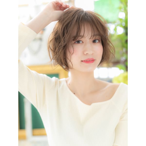 外国人風バレイヤージュ小顔ゆるふわ大人ボブ ことりベージュ