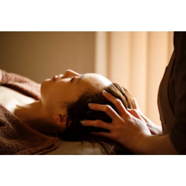 血行促進★炭酸ドライヘッドスパマッサージ★デコルテ・肩・首のリンパマッサージ付き！！50分