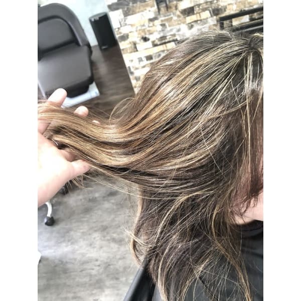 【橋本限定】上品な仕上り白髪ぼかしハイライト+カラー+髪質改善Tr 18300~