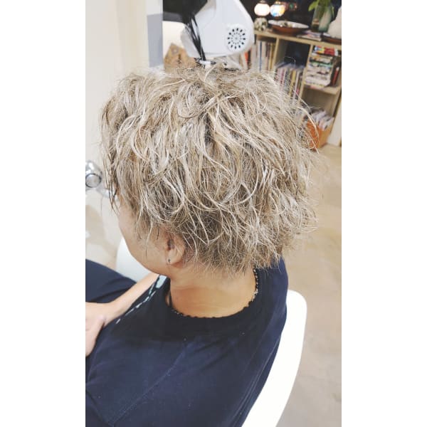 カット+ツイストパーマ+BATRA+超高濃度炭酸スパ+Pブースター