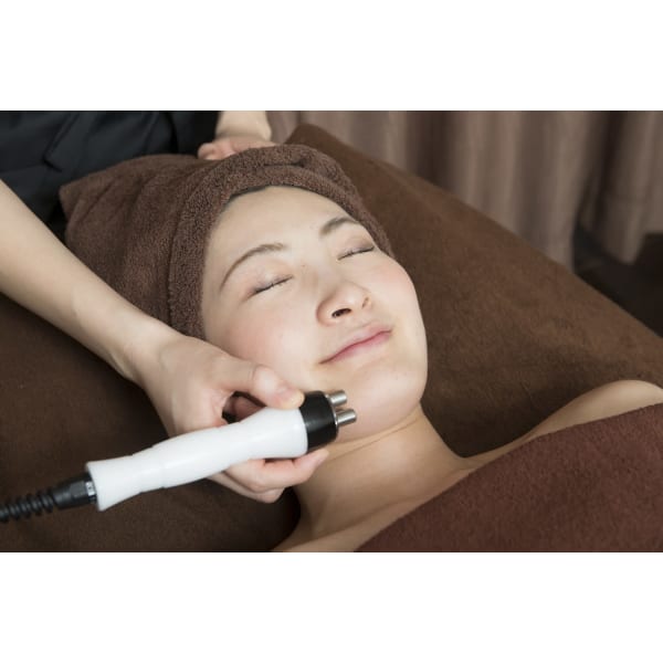 『美肌小顔★』ハイパーナイフ小顔フェイシャル＋デコルテ 60分