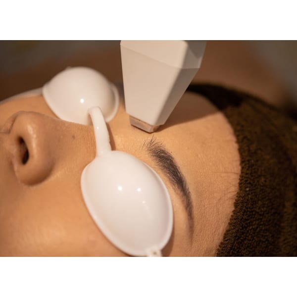 【NEW】誰でもモデル眉毛になれる！美眉脱毛6回【まゆ上・まゆ中・まゆ下】＋指毛のセットプラン