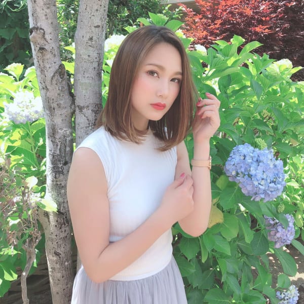 【初回】☆当店人気メニューNo.1☆ デザインカット＋オーガニックカラー