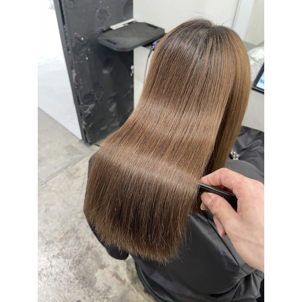 【美髪質改善】カット + 縮毛矯正ストレートパーマ ＋超音波AMASIAトリートメント  21900