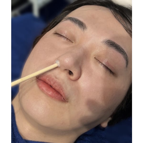 【初回/人気No.1】眉毛スタイリング+鼻毛脱毛¥7,500→¥6,500