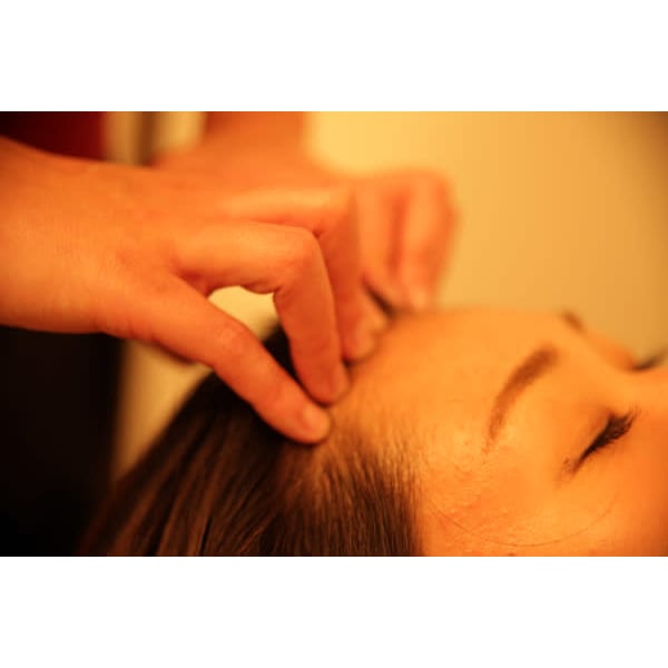 【天然アロマ】 アロマヘッドスパ＆カット　★弊社予約サイトからだと少しお得に！