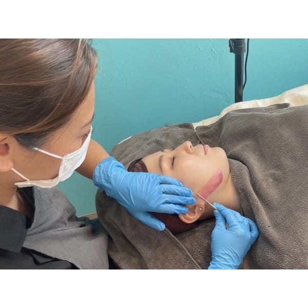 【同時menu】フェイシャルワックス+ハリウッドブロウリフト