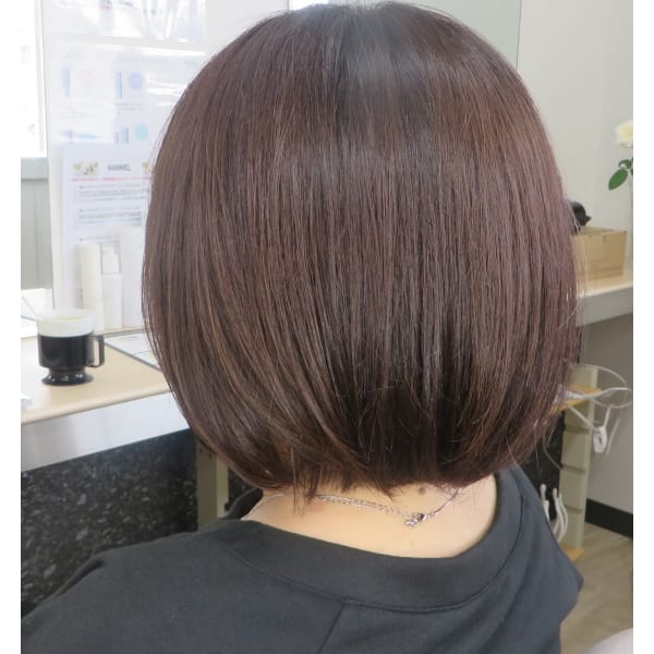 ステップボーンカット+美容液トリートメント+HUEカラー