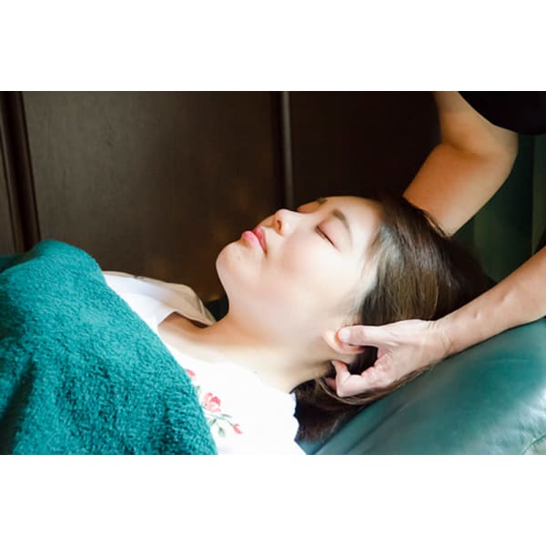 【人気No.1疲れやむくみを改善☆】フット+ヘッド+ハンド100分¥11,000⇒¥8,800