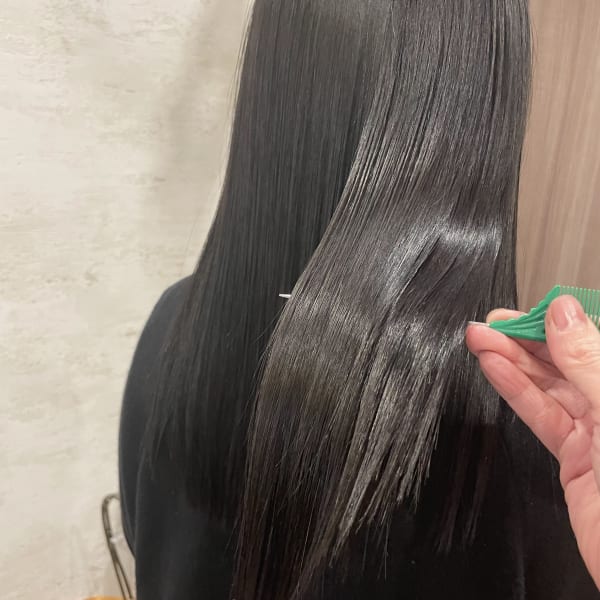 ✨『髪質改善』天使の艶✨酸熱融合トリートメント+縮毛矯正ストレート+カット✨※ロング料金あり。