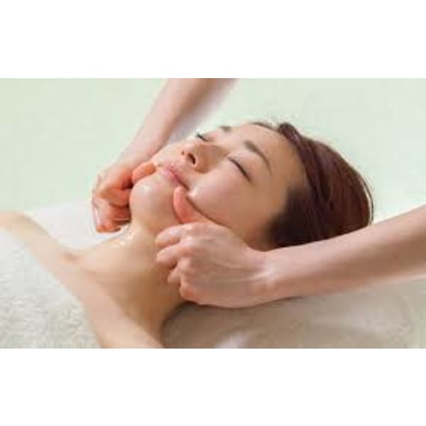 【顔筋、小顔、ドライヘッドスパ】フェイシャル人気No,1！！20％off￥11760