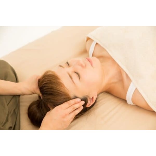 ヘッドスパ付き♪  全身もみほぐし６０分コース