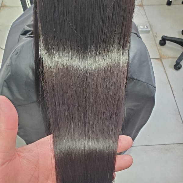 AKAMEEオリジナルトリートメント（超音波アイロン使用）+カット