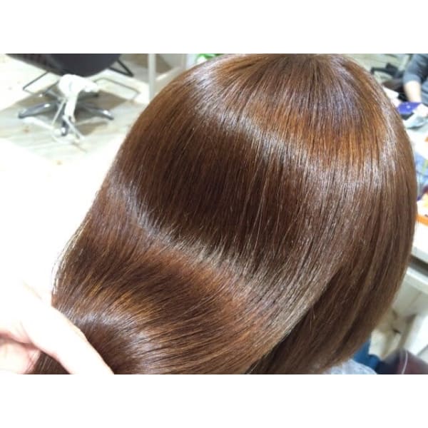 プロポリスカラー＋美髪エッセンスでサラつや髪♪ リタッチカラー