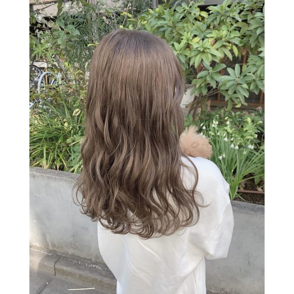 【トレンドヘアスタイルをご提案♪】 カット+デザインカラー