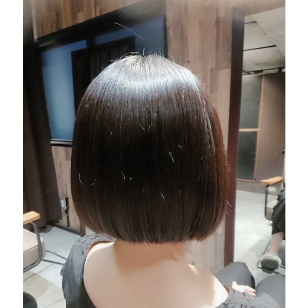 カット&光フォト（ニキビ、シミ、若返り）で綺麗なお肌に