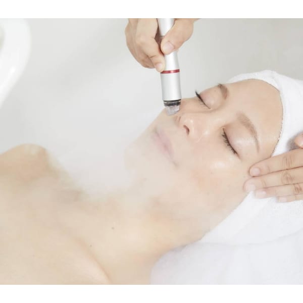 [初回体験] ハイドロスキン（マッサージ・パック付）施術時間約60分